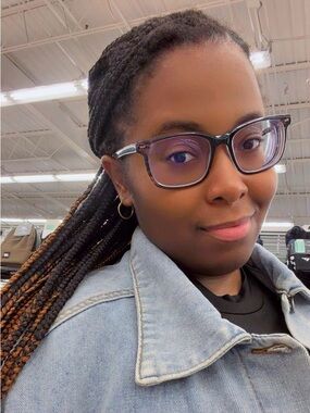 Meet your Posher, Reisha